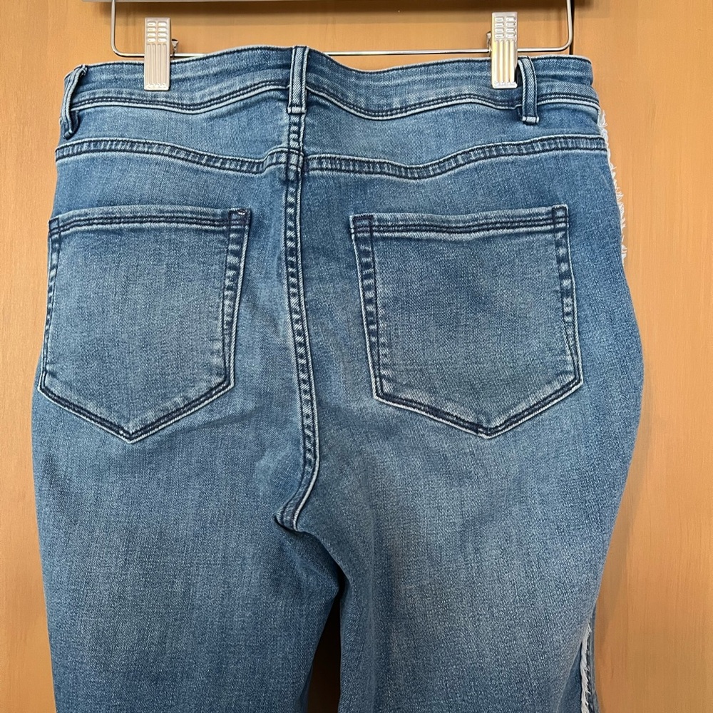 JJill high-rise cropped blue jeans with side seam fringe, misses 8 - Picture 5 of 8